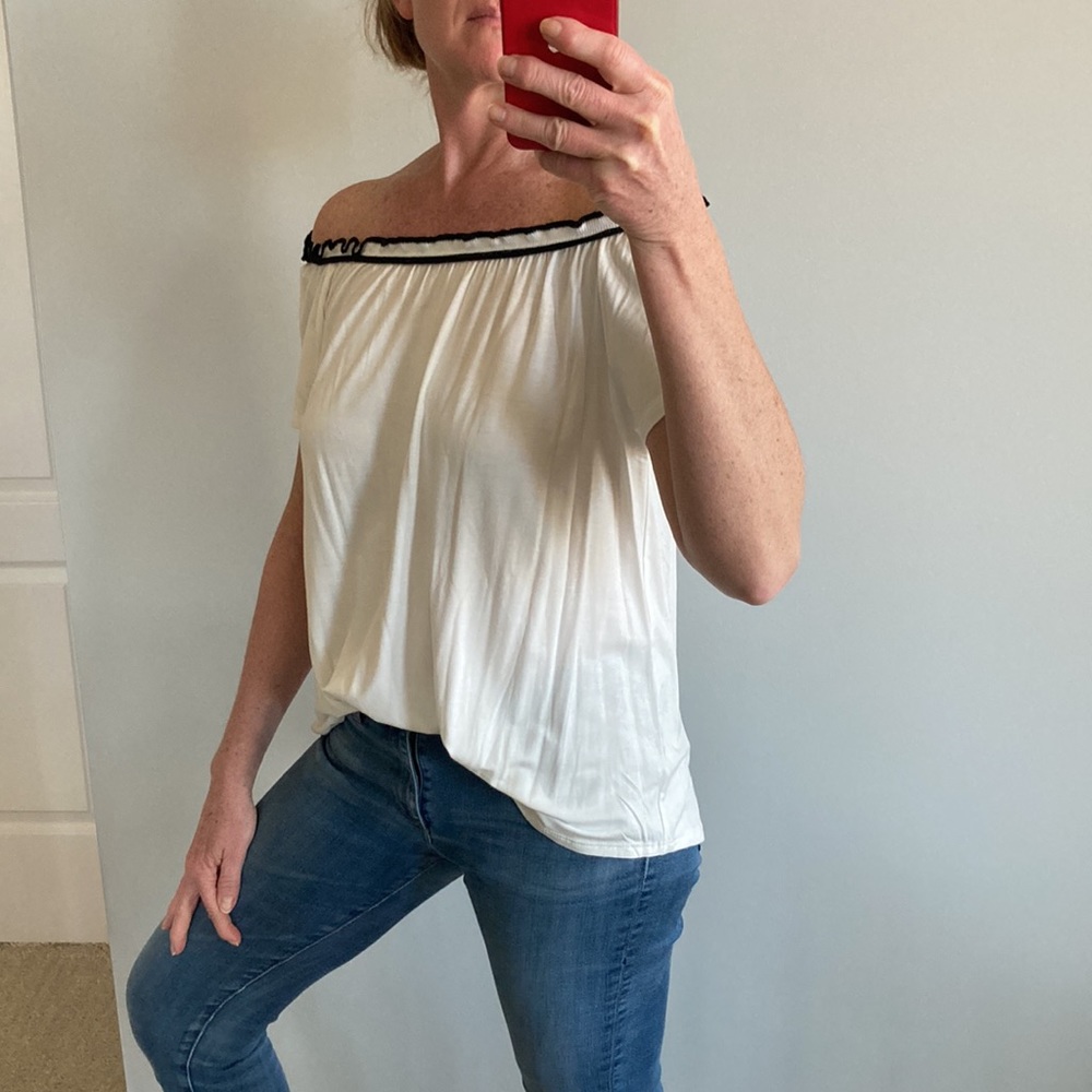 White Off The Shoulder Top - Picture 5 of 10